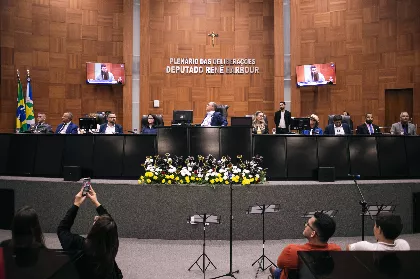 Sessão Especial homenageia comerciantes, empresários e lideranças de MT