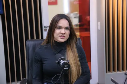 Lugar de Mulher recebe a delegada Lizzia Ferrano
