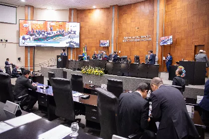 Deputados derrubam cinco vetos do governo e mantêm outros 13 em sessão ordinária