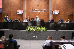 Personalidades de diversos setores são homenageados em sessão especial