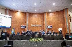ALMT derruba veto a projeto que garante isenção para APAEs, limpa pauta e recebe proposta para 60 mil casas populares