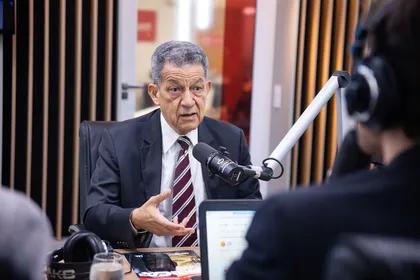 Painel entrevista Vivaldo Lopes