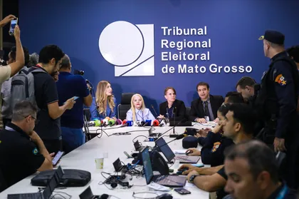 TRE-MT concede coletiva de imprensa com boletins das eleições