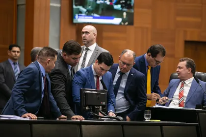 Deputados voltam ao Plenário para apreciação de veto