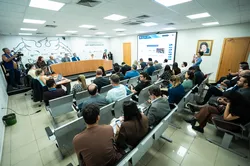 Expansão do ensino técnico e obras de infraestrutura são destaques em audiência