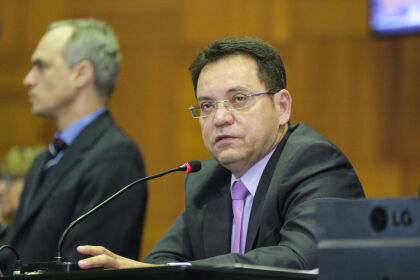 Governador de Goiás recebe título de cidadão mato-grossense