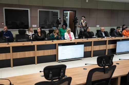 MPMT lança canais digitais de denúncia contra violência à mulher em Cuiabá