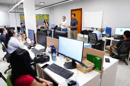 Equipe da ALMT visita veículos de comunicação para incentivar inscrições ao Troféu Parlamento - Assembleia Legislativa do Estado de Mato Grosso