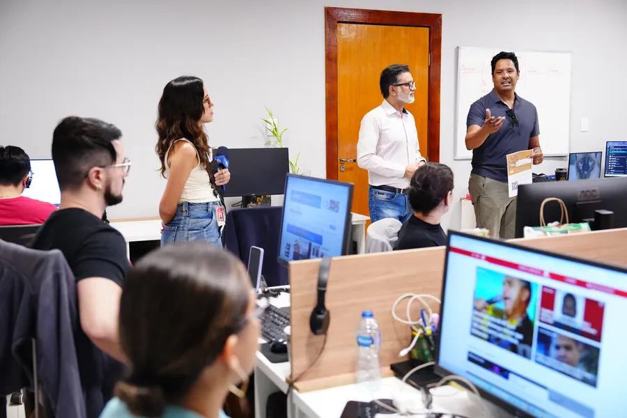 Equipe da ALMT visita veículos de comunicação para incentivar inscrições ao Troféu Parlamento
