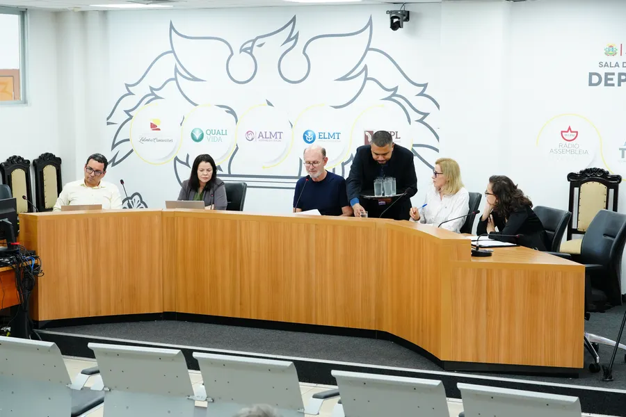 CFAEO debate crescimento das despesas durante apresentação das metas fiscais de 2026