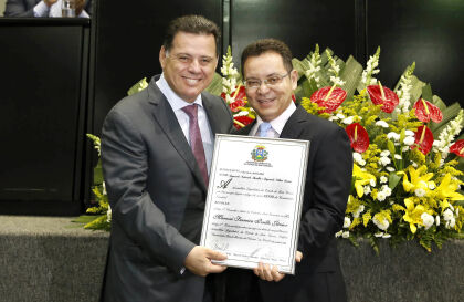 Deputado Botelho concede título de cidadania MT ao governador de Goiás, Marconi Perillo