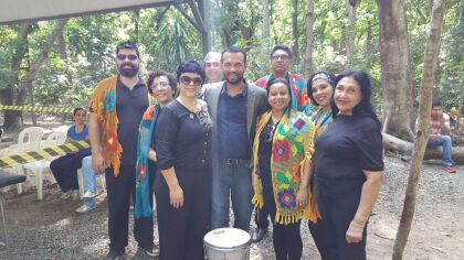 Terapeutas da Frente Holística realizam atendimento no Horto Florestal, em Cuiabá