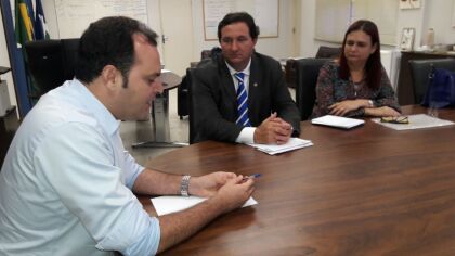 Valdir Barranco leva reivindicações à Secretaria de Estado de Educação