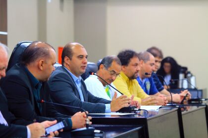 Dr. Leonardo e esportistas discutem elaboração de um plano estadual para o setor