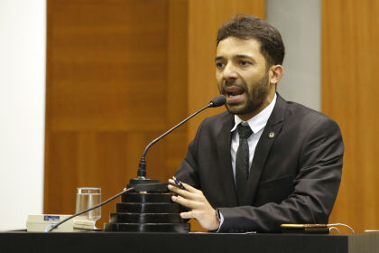 Deputado Jajah Neves recebe título de cidadão mato-grossense