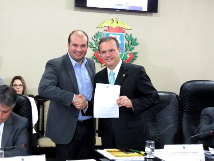 Deputado Dr. Leonardo se reúne com senador Wellington Fagundes sobre demandas de Cáceres