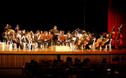 Orquestra Ciranda Mundo faz concerto emocionante no Zulmira