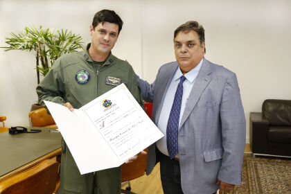 Deputado Gilmar Fabris concede título de cidadania