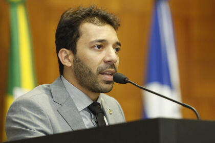 Jajah Neves visita Nova Canaã do Norte e colhe demandas do município