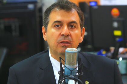 Entrevista com o Deputado  Adalto de Freitas na rádio ALMT