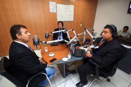 Deputado Adalto de Freitas concede entrevista à Rádio Assembleia e fala de projetos