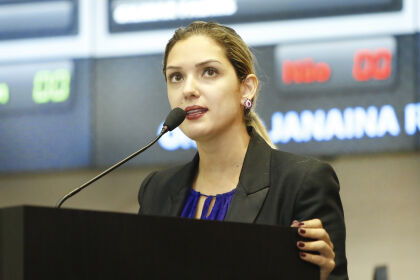 Janaina Riva apresenta 5 projetos de lei voltados para as mulheres