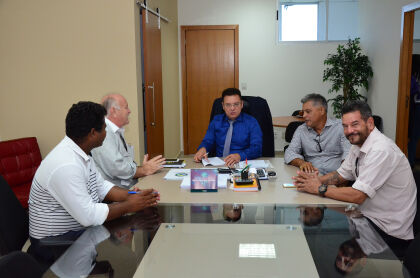 Presidente Eduardo Botelho recebe a visita da comitiva de Nobres