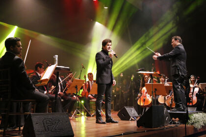 Show do cantor Daniel tem sucesso de público no Teatro Zulmira Canavarros
