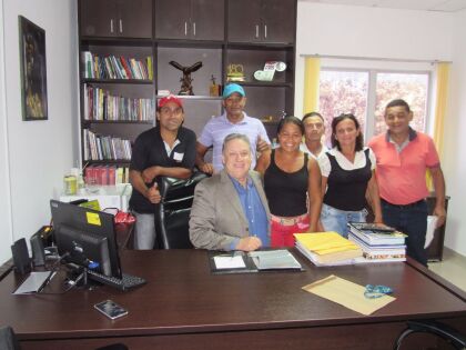 Dep. Romoaldo Jr. atende representantes do Assentamento Fonte de Luz, de Rosário Oeste.