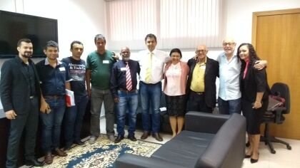 Deputado Adalto de Freitas recebe lideranças de Alto Boa Vista