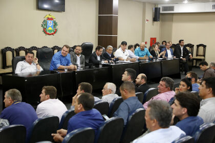 Viana propõe devolução de R$ 80 mi da ALMT para a saúde e defende Fethab dos municípios