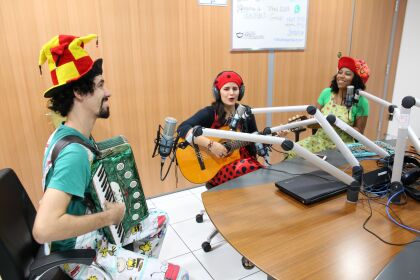 Grupo Monofoliar no programa Balaio Brasil da rádio assembleia