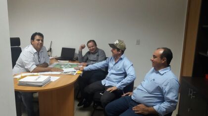  Dep. Adalto de Freitas recebe prefeitos  Paranatinga e Pedra Preta MT 