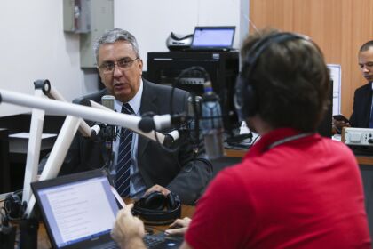 Entrevista com o Deputado Adriano Silva na rádio ALMT