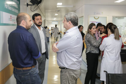 Deputados e Comissão de Saúde da ALMT fazem visita técnica ao Hospital Santa Helena