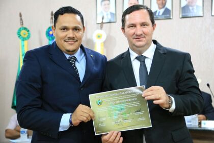 Deputado Valdir Barranco recebe título de Cidadão Tabapoarense