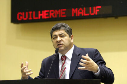 Deputado Guilherme Maluf com Médicos do SAMÚ