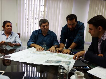 Deputado Guilherme Maluf pede apoio da Sema para revitalização de piscina pública em Chapada dos Guimarães