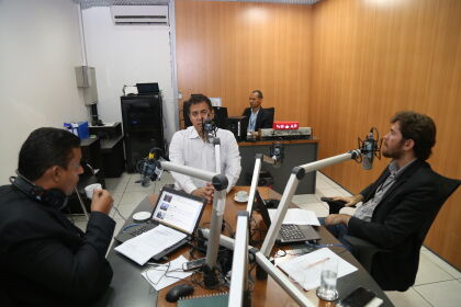 Deputado Adalto de Freitas em entrevista à Rádio AL