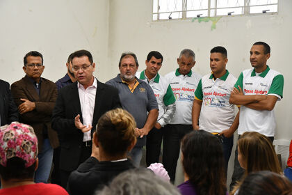 Deputado Eduardo Botelho visita Policlínica do Planalto e projeto Posso Ajudar