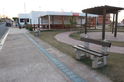 Praça construída com recursos de emenda do deputado Max Russi atrai famílias de Nova Marilândia
