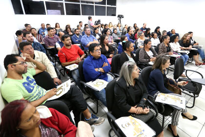 Escola do Legislativo comemora Dia do Professor oferecendo cursos à comunidade