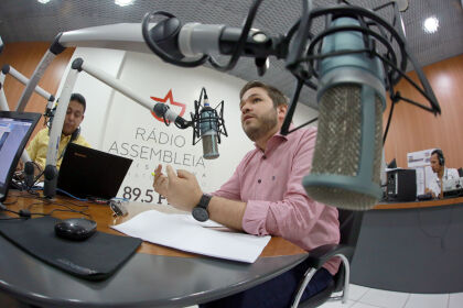 Rádio Assembleia entrevista Jonilson Anelli, gerente de assuntos jurídicos do Sebrae-MT