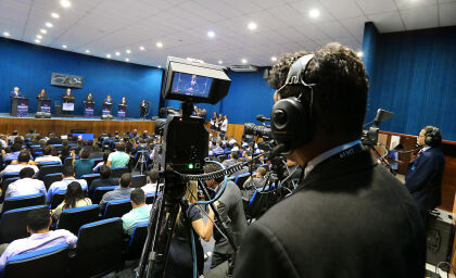 Rádio e TVAL transmitem debate entre candidatos ao governo do estado na OAB-MT