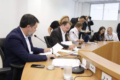 Projeto de Lei Complementar foi um dos aprovados na CCJR