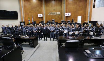 Deputado Guilherme Maluf homenageia 15ª Companhia de Força Tática da Polícia Militar
