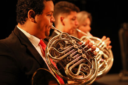 Orquestra Sinfônica CirandaMundo realiza concerto no Teatro Zulmira Canavarros