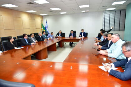 Reunião dos deputados com o governador eleito Mauro Mendes