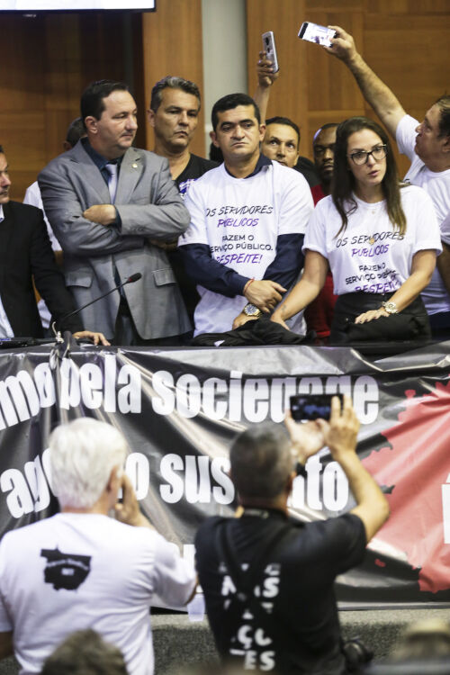 Fotografia: plenario ocupado_9.jpg