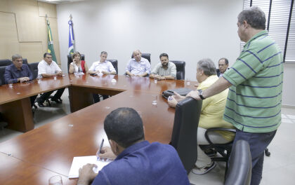 Maluf recebe demandas de delegados de Mato Grosso